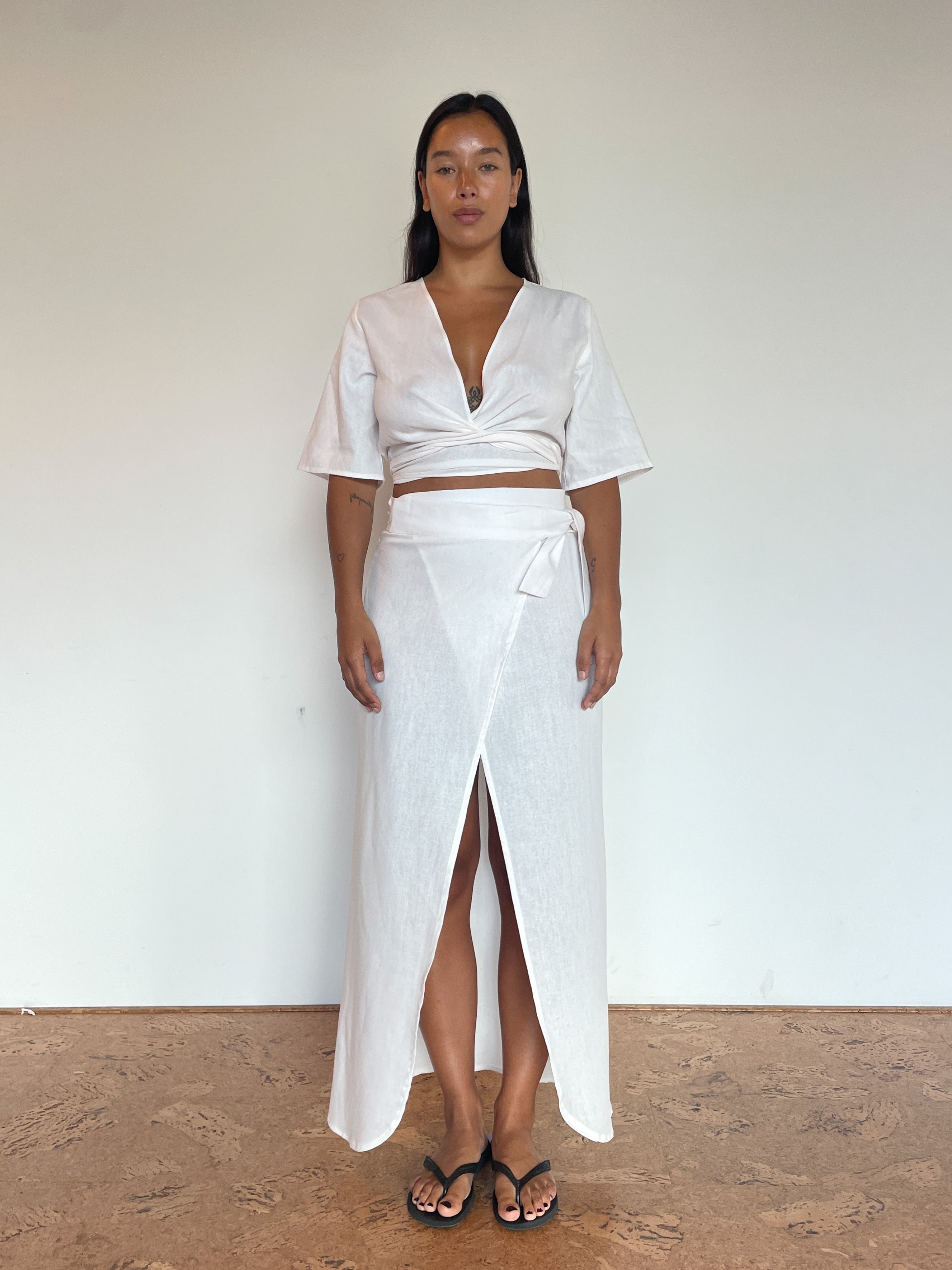 ultimate wrap top | white