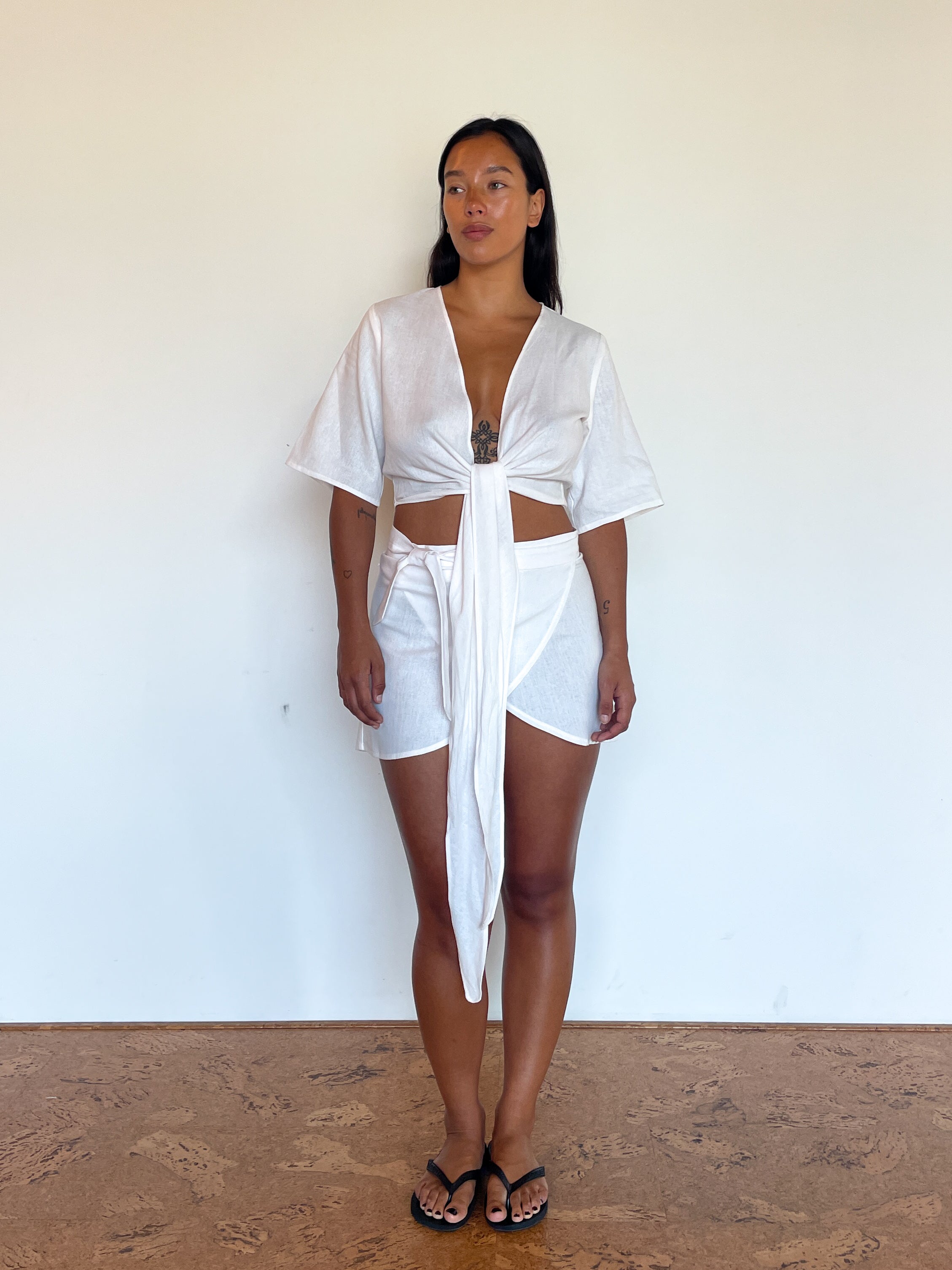 ultimate wrap skirt | white
