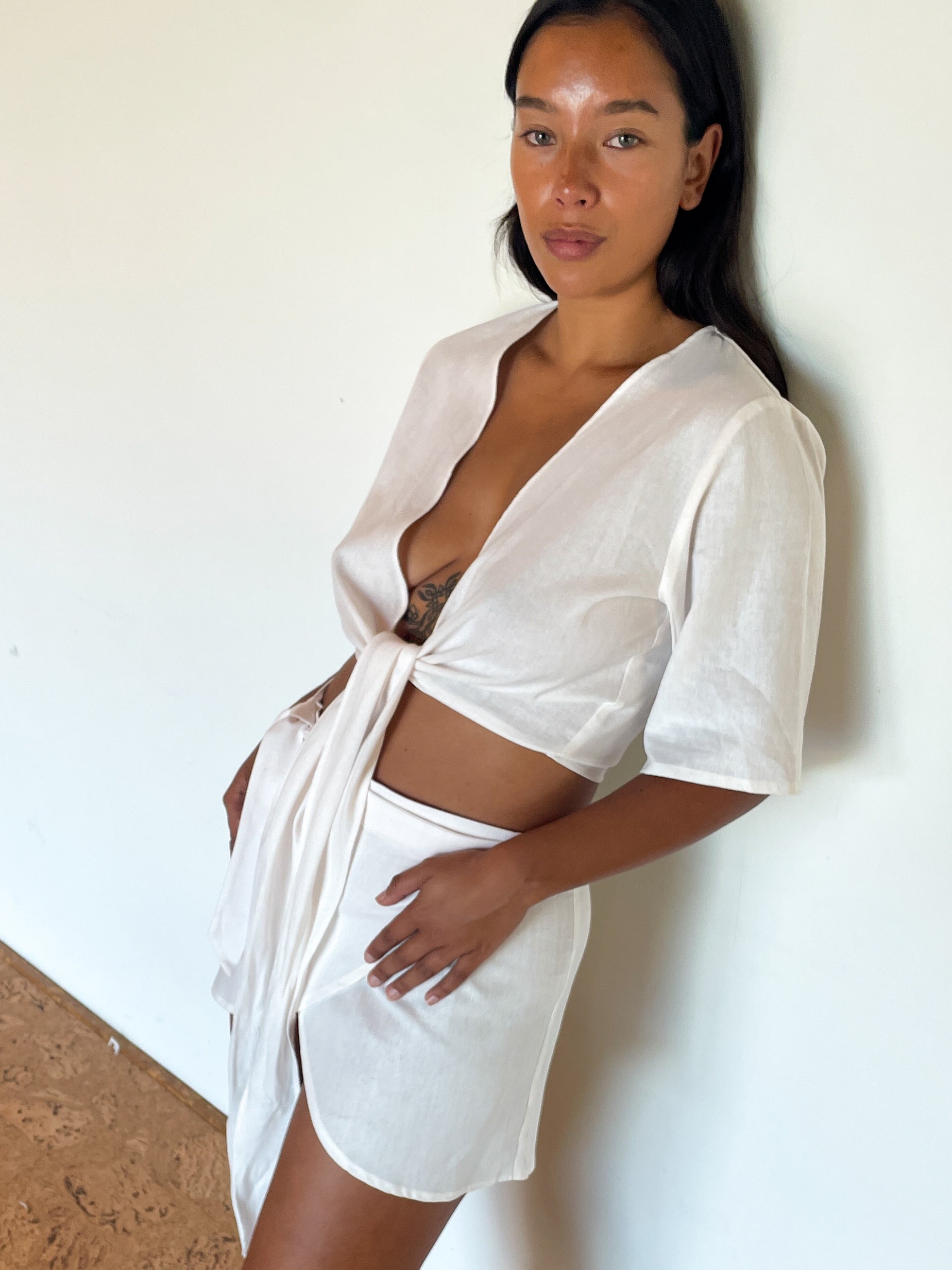 ultimate wrap skirt | white