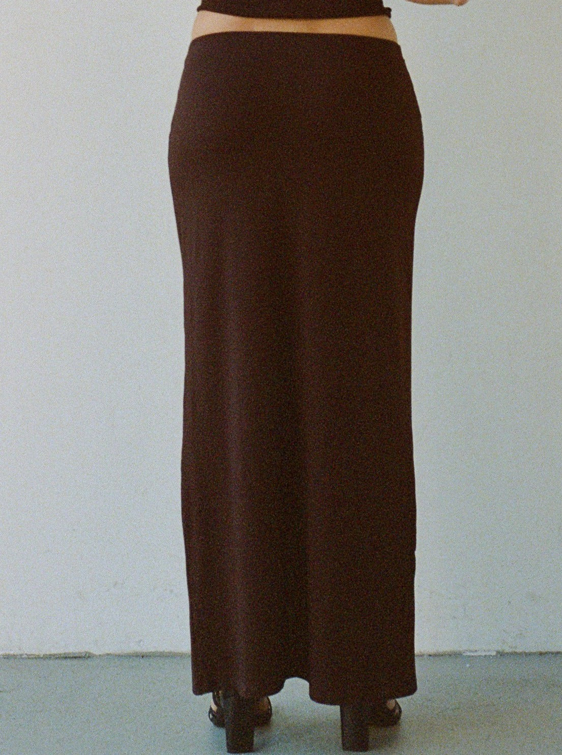 2-way stretch skirt | espresso