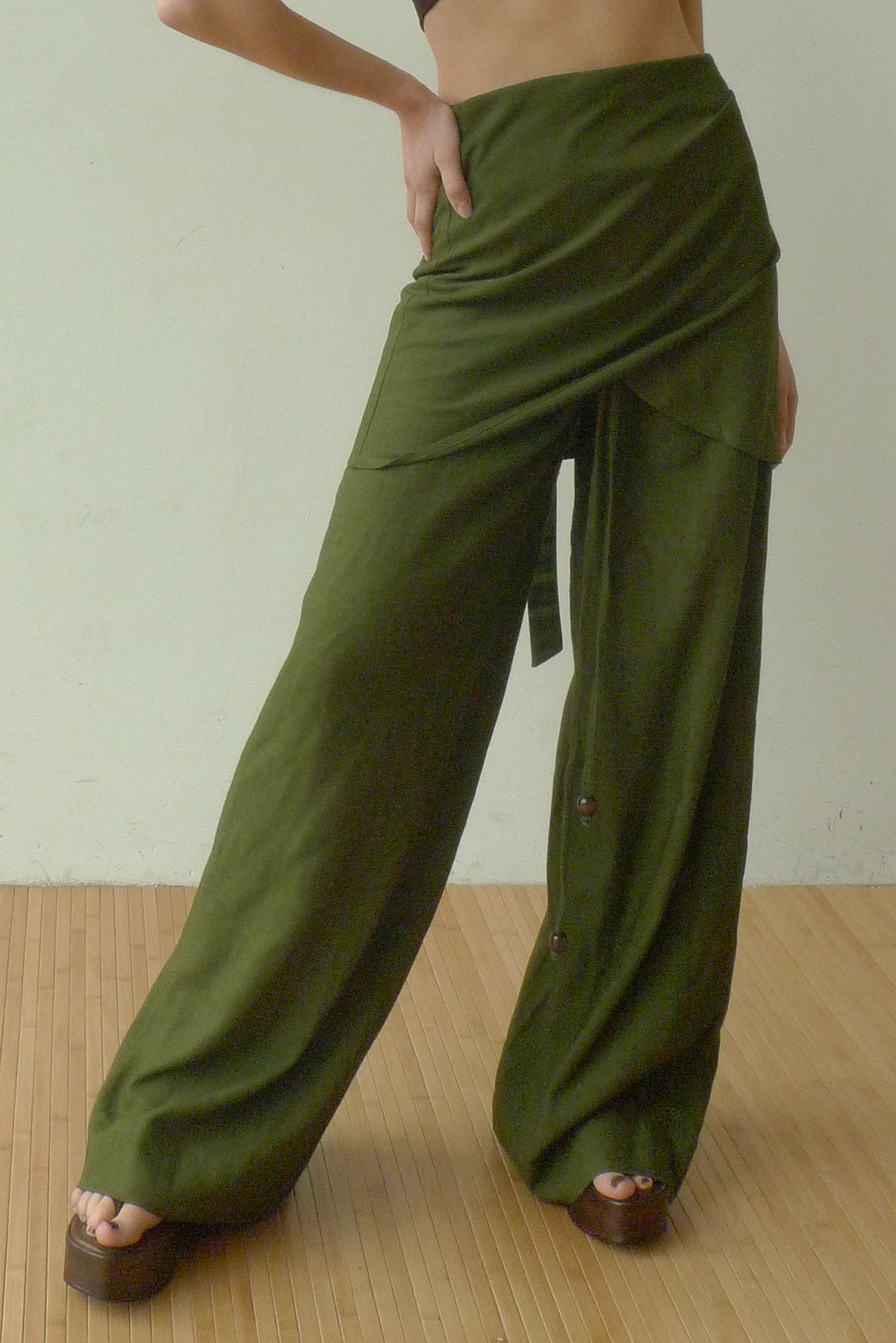 ultimate trousers | avocado | last pieces