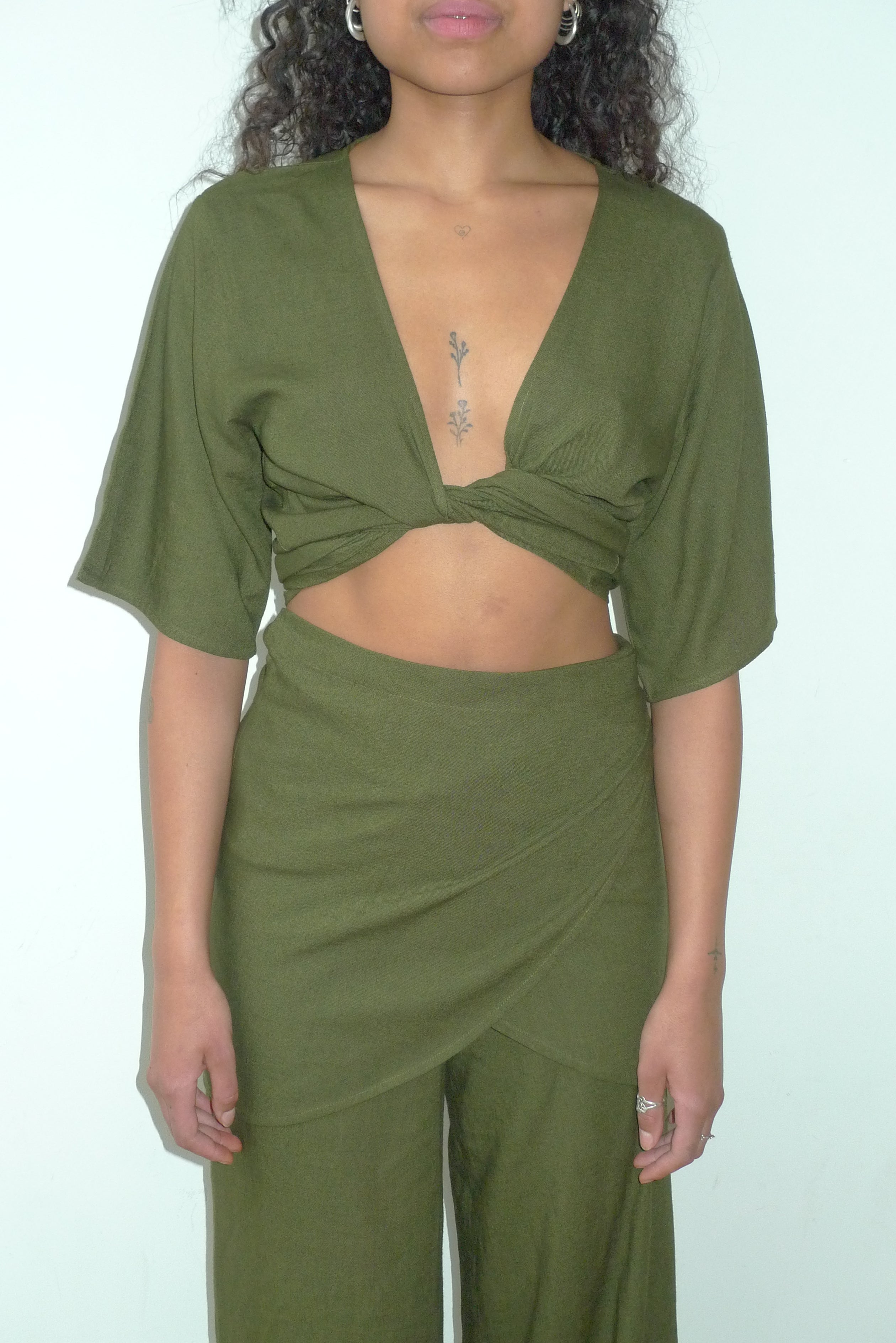 ultimate wrap top | avocado | last pieces