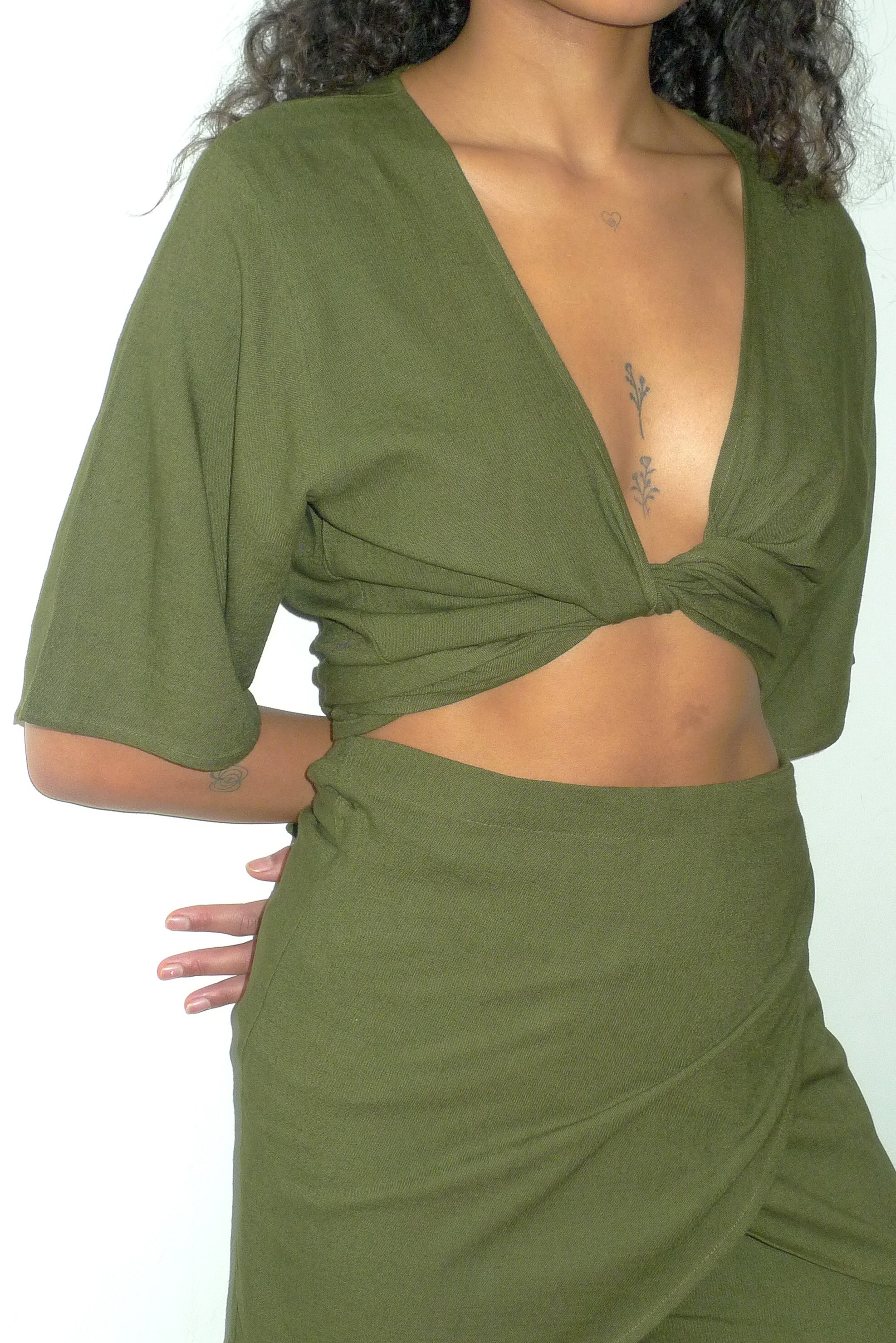 ultimate wrap top | avocado | last pieces